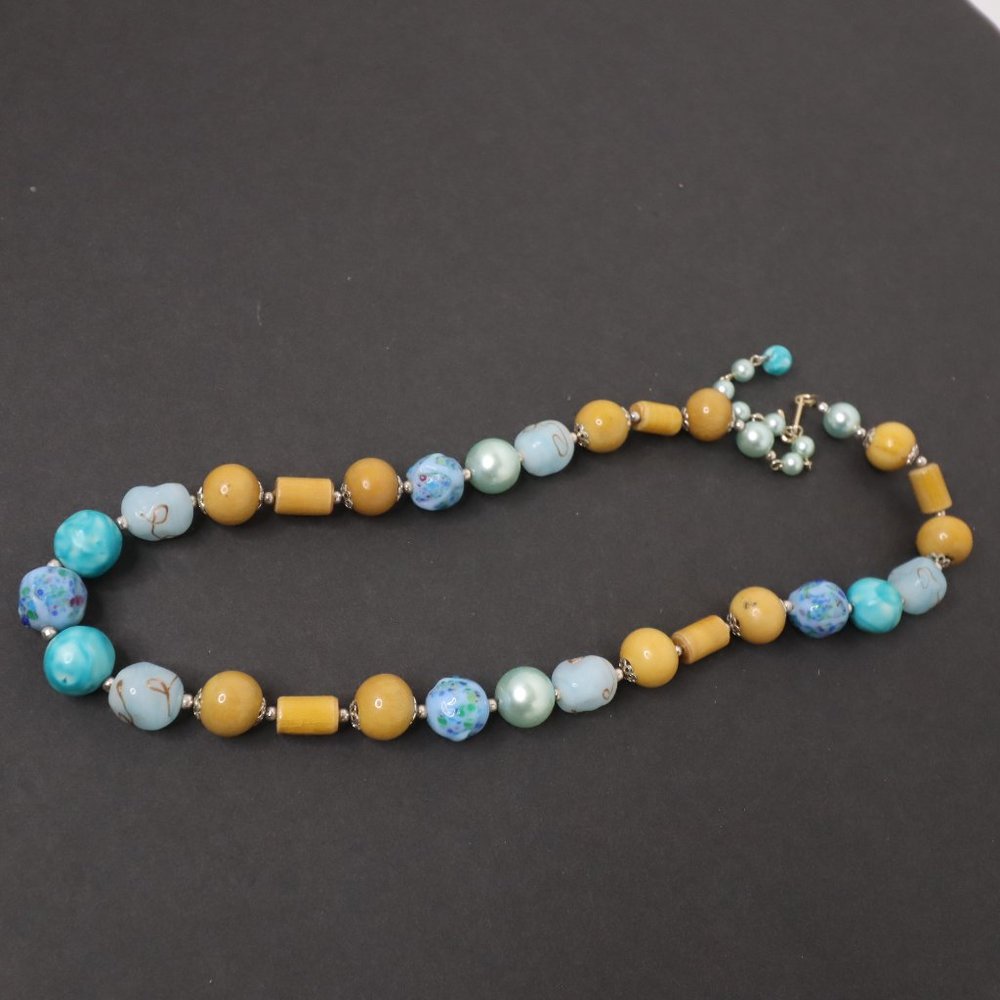 Women's Blue/Tan/Silver Tone Necklace Size OS